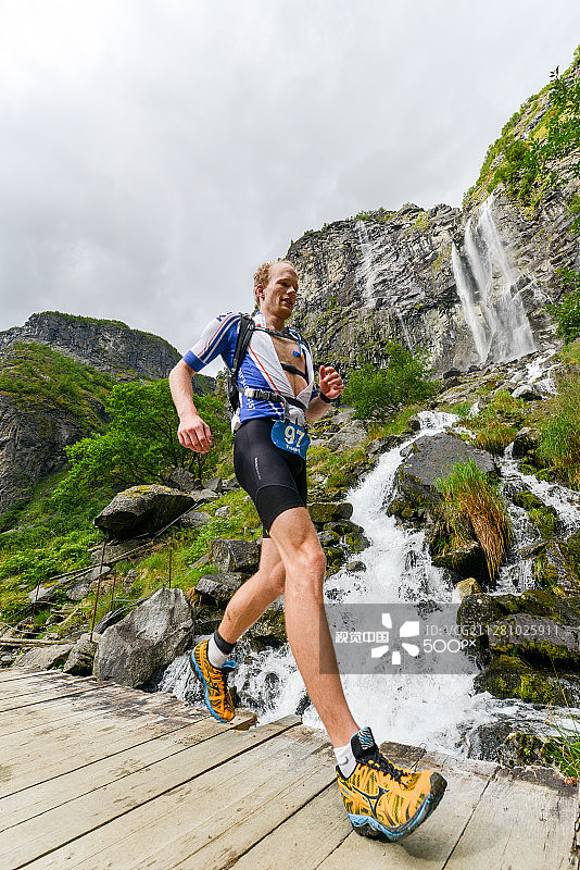 艾于兰山地极限铁人三项赛，2013年图片素材