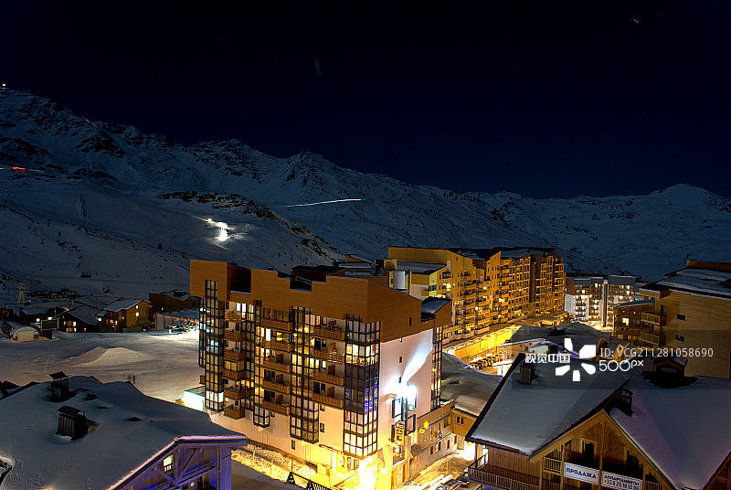瓦尔托伦斯夜景图片素材