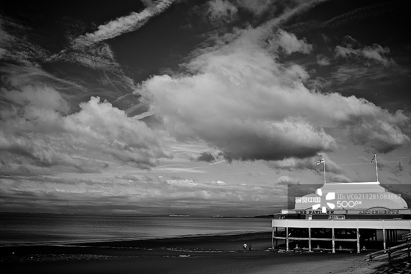 海滩码头图片素材