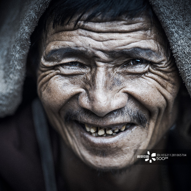 夏尔巴人肖像图片素材