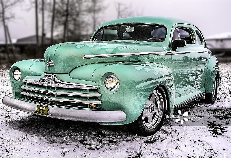 1947年福特Deluxe V8图片素材