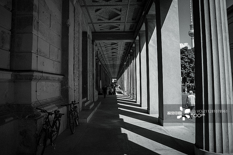 通往亚历山大广场的道路图片素材