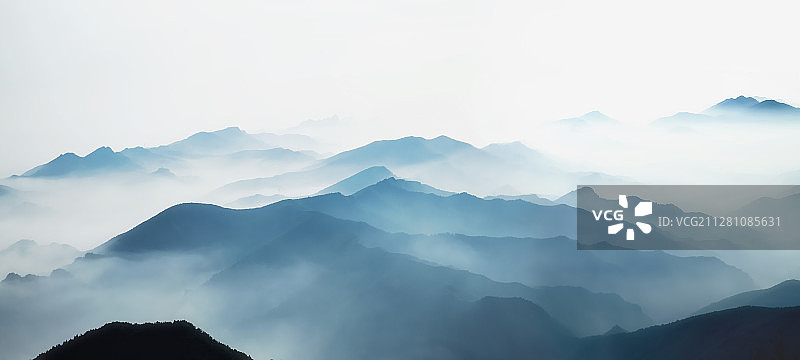 雾灵山全景接片白昼风光图片素材