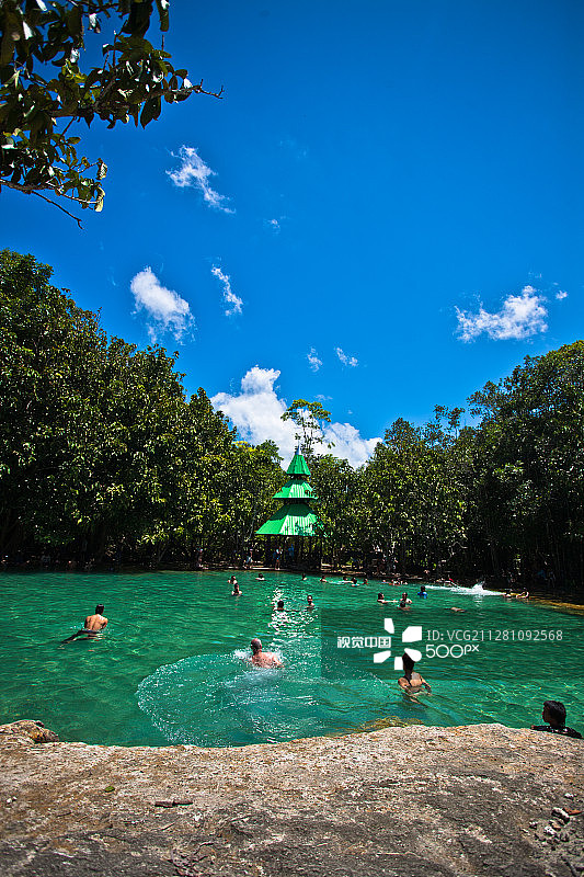 泰国甲米府翡翠池图片素材