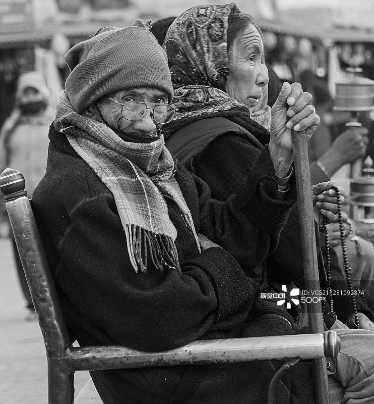 当心忙碌生活中的贫瘠——苏格拉底图片素材