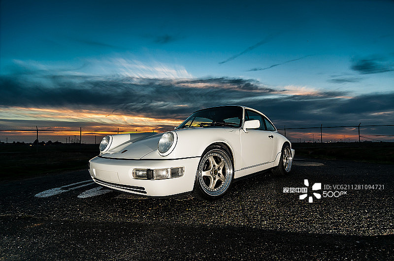 保时捷卡雷拉2图片素材