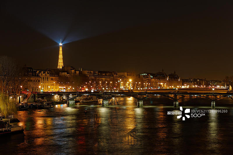 夜色中的艺术桥图片素材