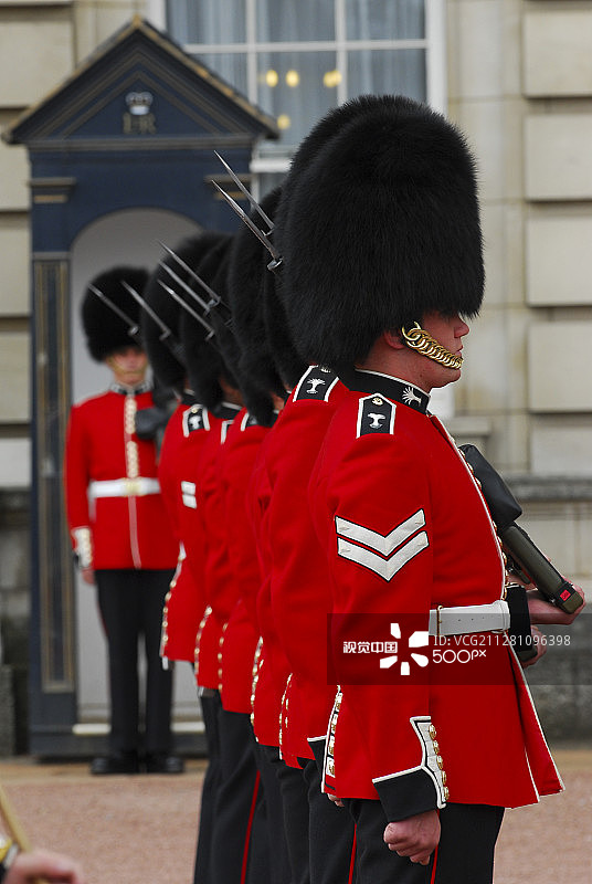 伦敦白金汉宫卫兵换岗图片素材