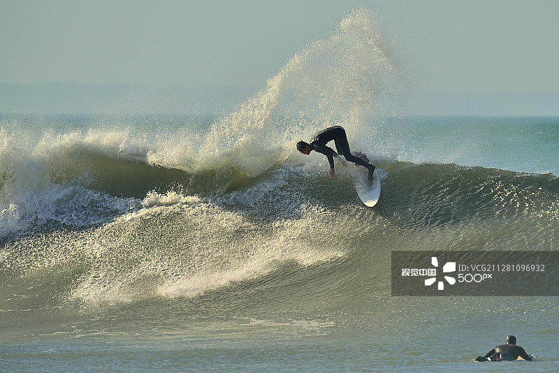 在布列塔尼的动力冲浪图片素材