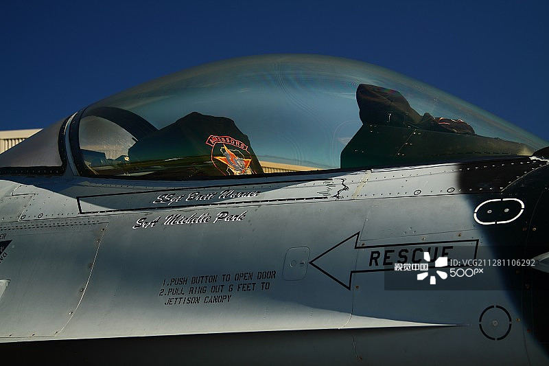 F-16战隼战斗机图片素材