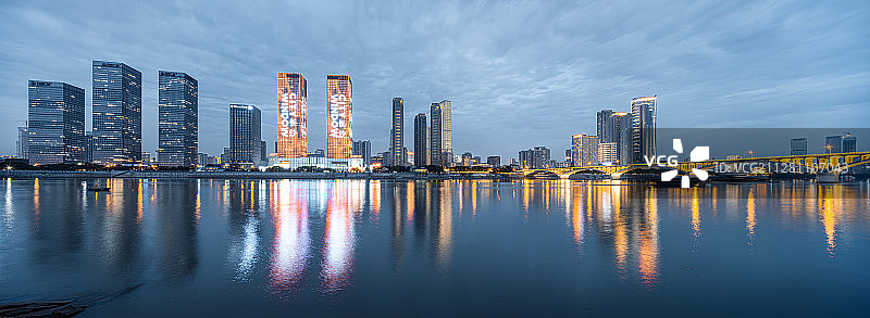 湖南省长沙市城市夜景风光全景图图片素材