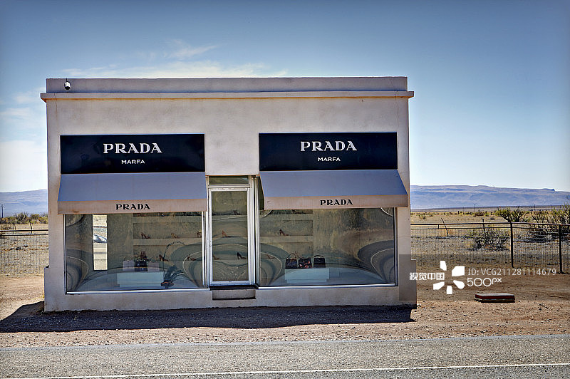 独立的鞋店图片素材