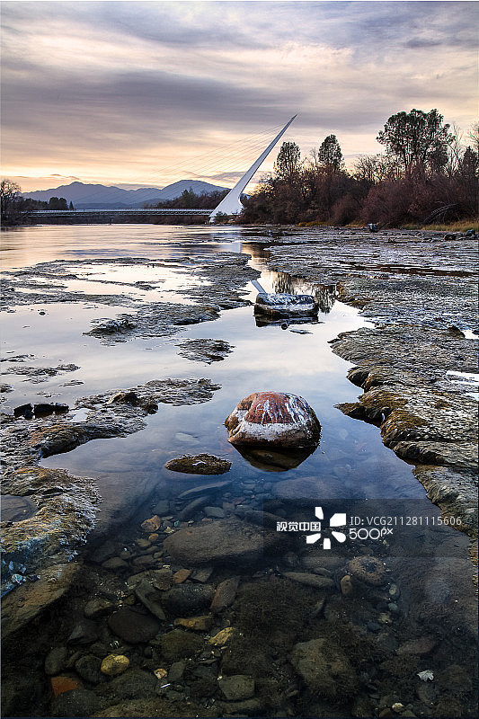通往时间的小路图片素材