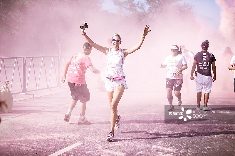 色彩奔跑图片素材