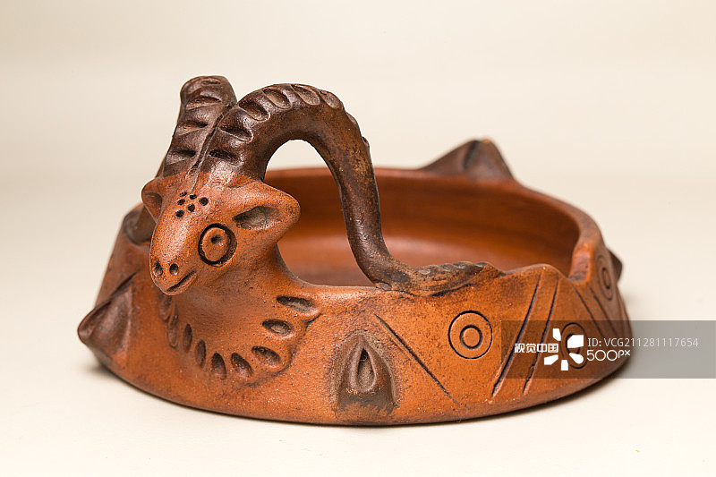 亚美尼亚烟灰缸图片素材