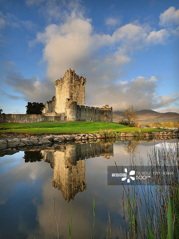 罗斯城堡竖版照片图片素材