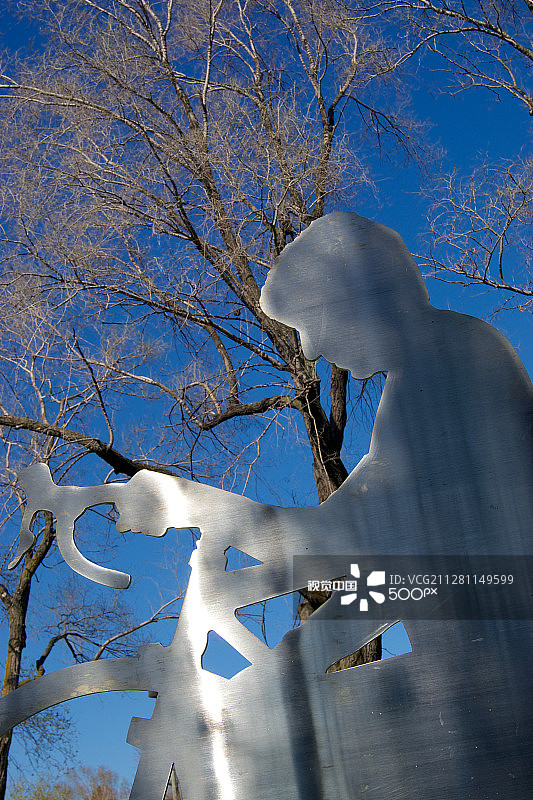 骑自行车的人图片素材