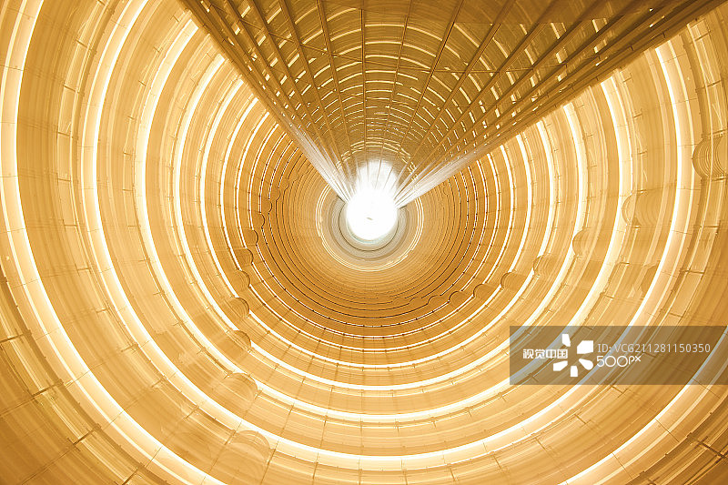 中国上海金茂君悦大酒店中庭图片素材