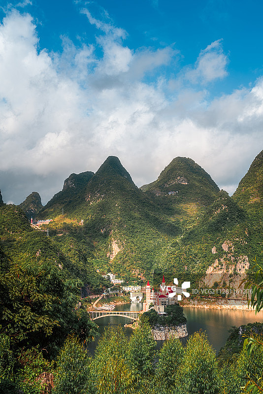 贵州万峰林吉隆堡图片素材
