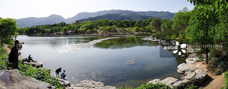 北京植物园湖景图片素材