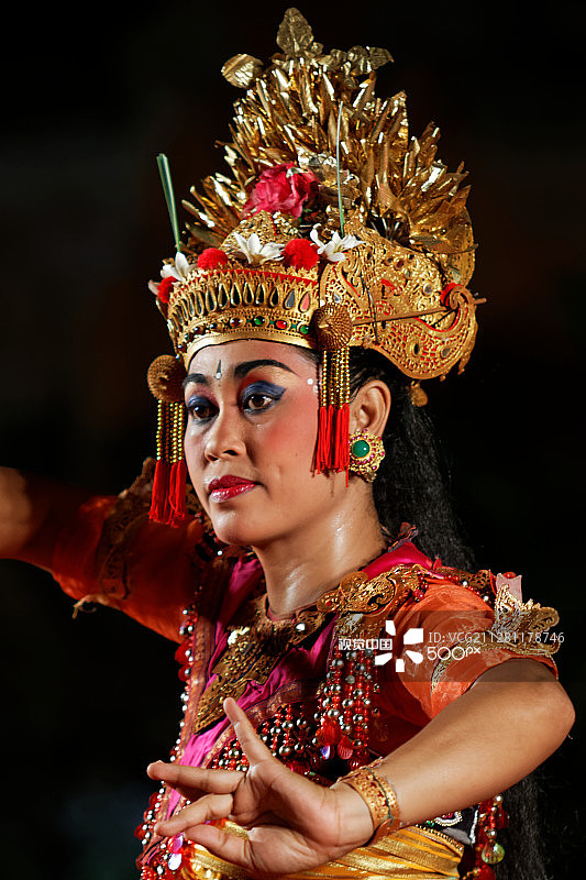 乌布的巴厘岛传统舞蹈图片素材