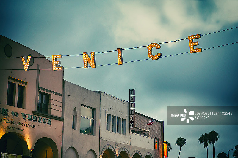 威尼斯海滩日落后图片素材