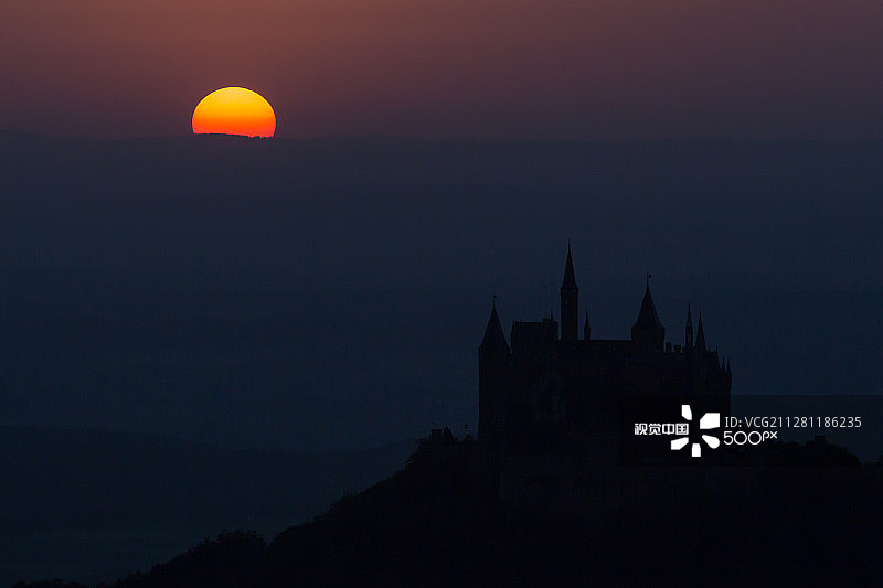 霍亨索伦城堡日落图片素材