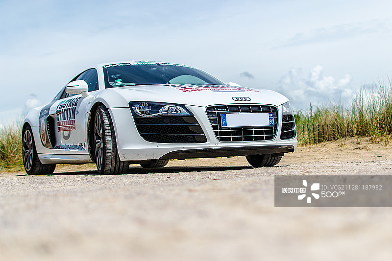 奥迪R8 v10跑车图片素材