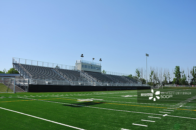 美国高中橄榄球场图片素材