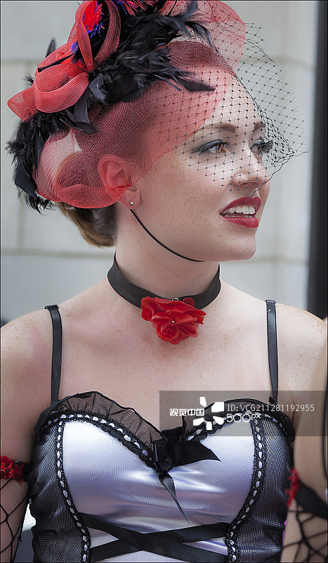 法国国庆日纽约康康舞女郎图片素材