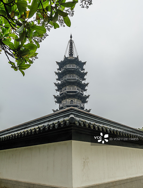 《塔与角》图片素材