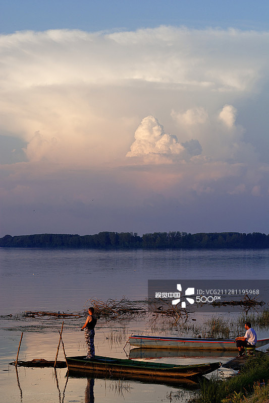 多瑙河钓鱼图片素材
