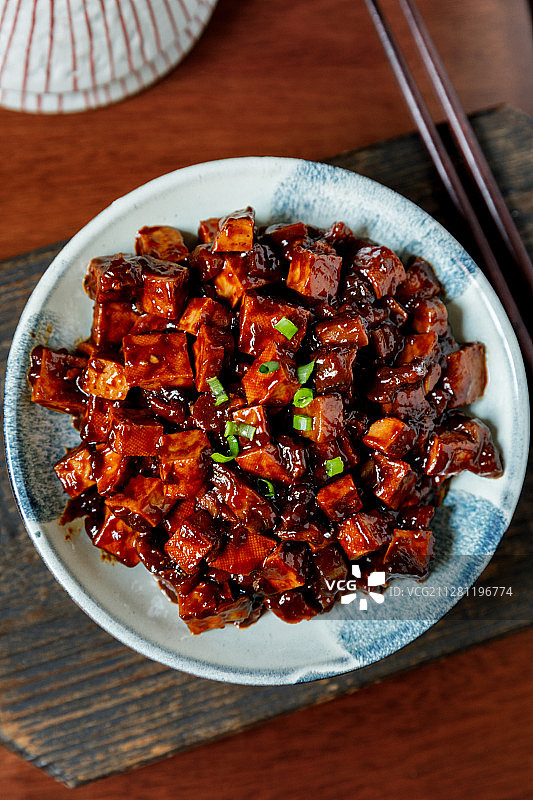 一道上海本帮菜八宝辣酱图片素材