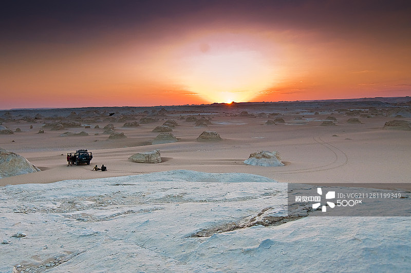 白色沙漠日落图片素材