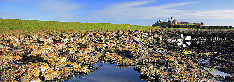 诺森伯兰海岸邓斯坦堡城堡图片素材