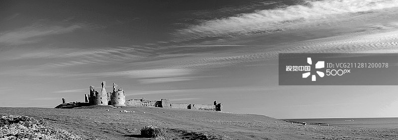 诺森伯兰海岸邓斯坦堡城堡图片素材