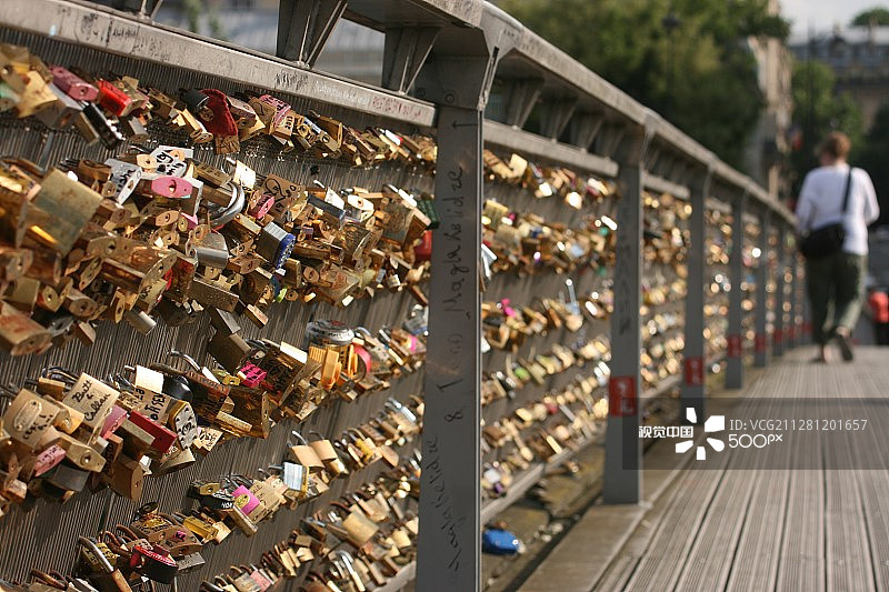 巴黎艺术桥图片素材