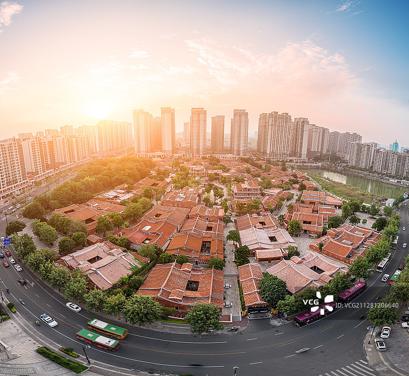 泉州晋江五店市传统街区日落时分全景图片素材