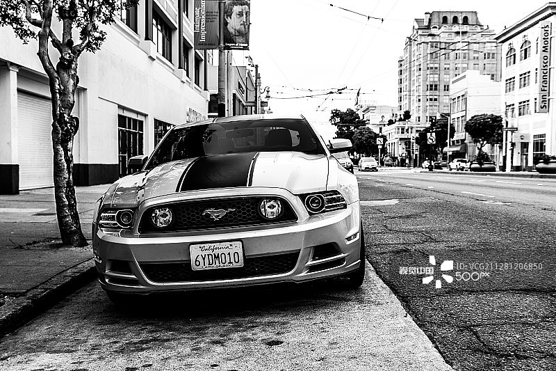 旧金山的福特野马图片素材