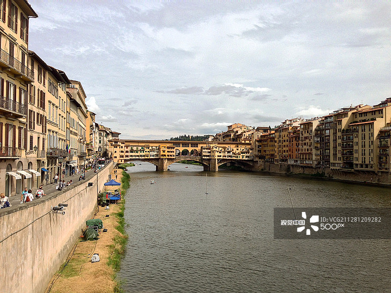 意大利佛罗伦萨阿诺河老桥图片素材