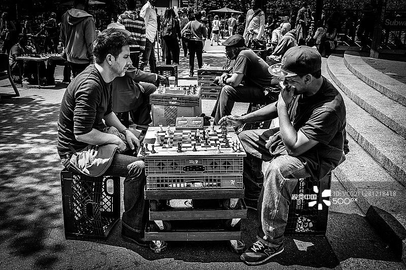 联合广场的国际象棋棋手图片素材