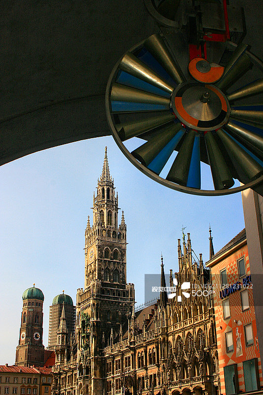 德国慕尼黑新市政厅-玛丽亚广场图片素材