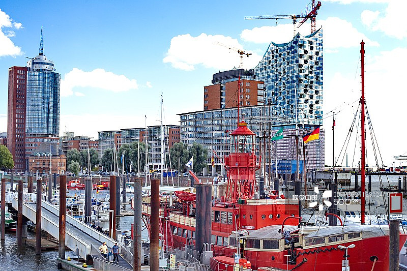 汉堡消防船和易北爱乐厅图片素材