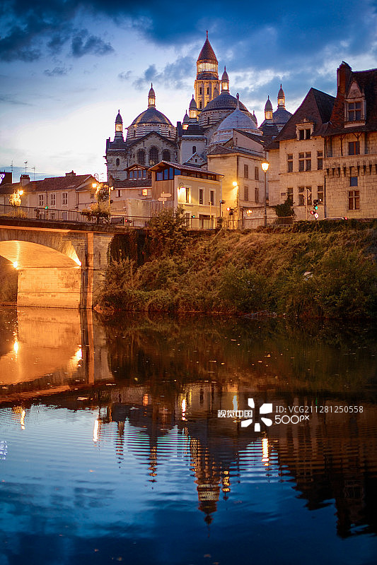 佩里格大教堂图片素材