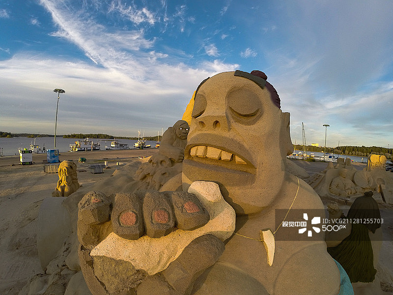 沙滩上的婴儿图片素材