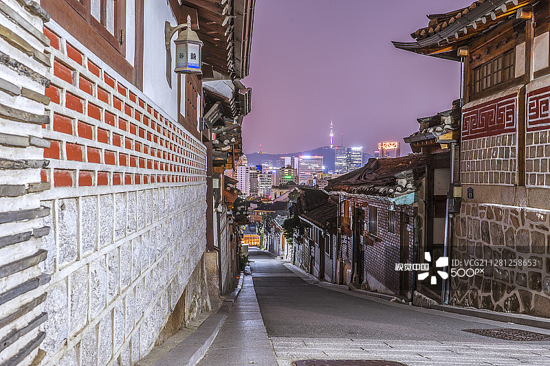 韩屋夜巷图片素材
