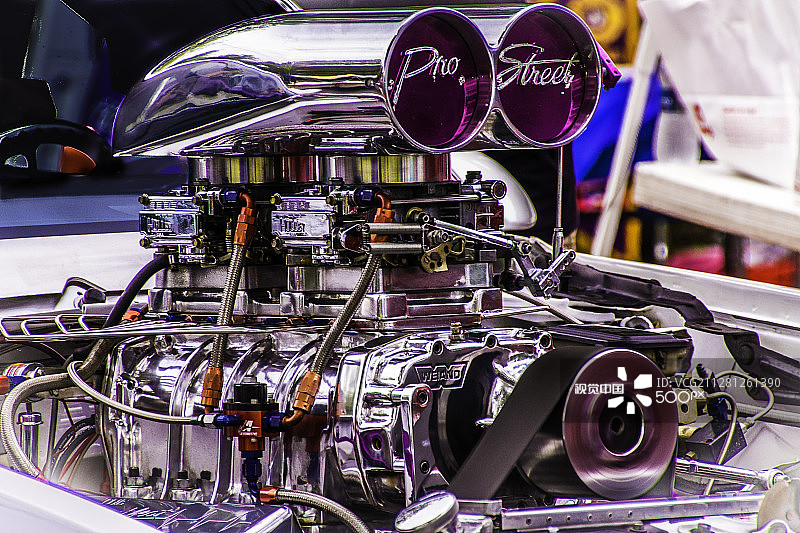 镀铬与肌肉图片素材