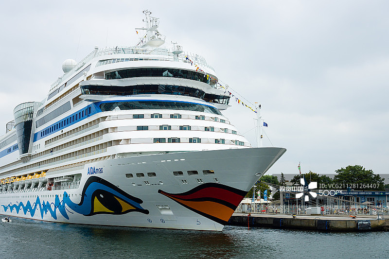 瓦尔内明德（罗斯托克）的AIDAmar号图片素材