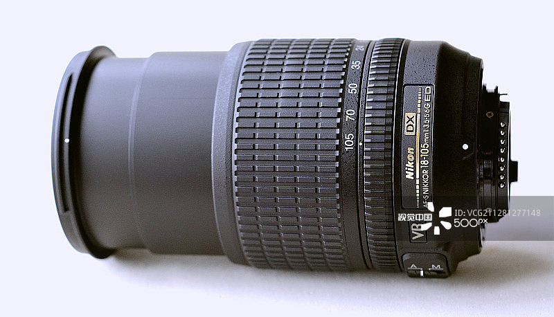 尼康 DX AF-S 18-105mm 1:3.5/5.6 ED VR 镜头图片素材