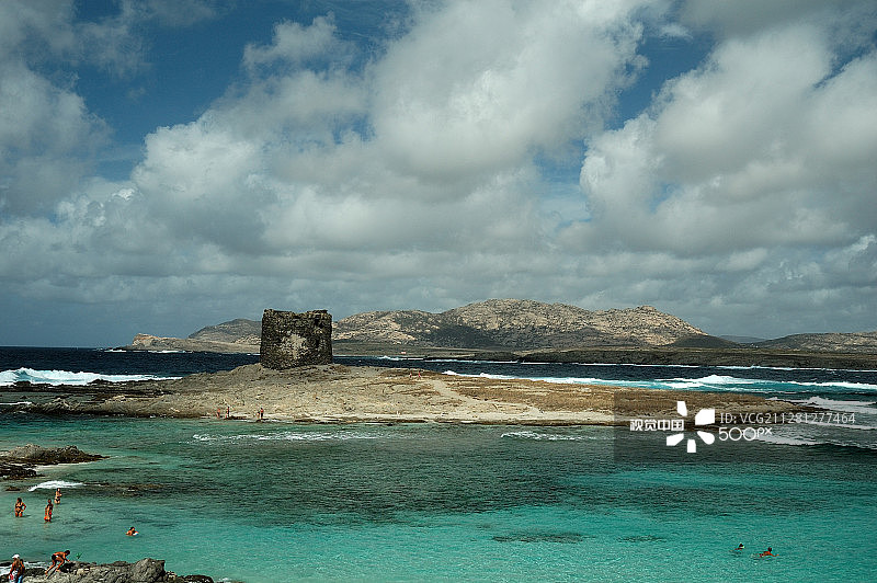 多云天空下的海景图片素材